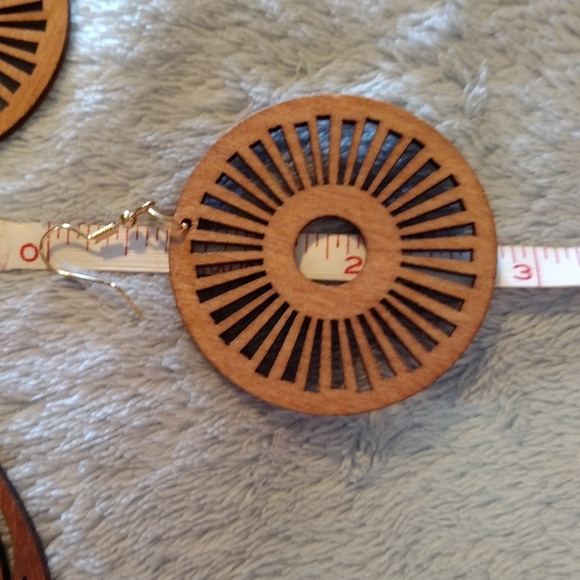 NIB 2 XL Pair Wood Earrings, Very Lightweight, Round & Teardrop Dangle - Picture 4 of 9